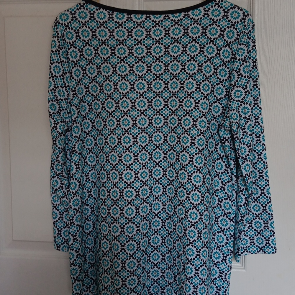 Kim Rogers Blue and White Geometric Floral Long Sleeve Top.Size M - Picture 5 of 5